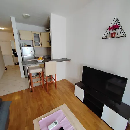 Ivano-free Parking - Self Check In * Zadar