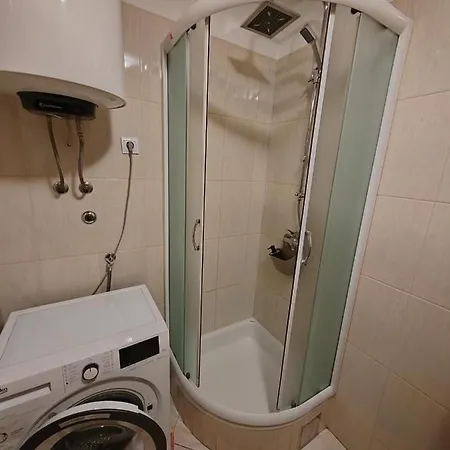 Ivano-free Parking - Self Check In Apartamento