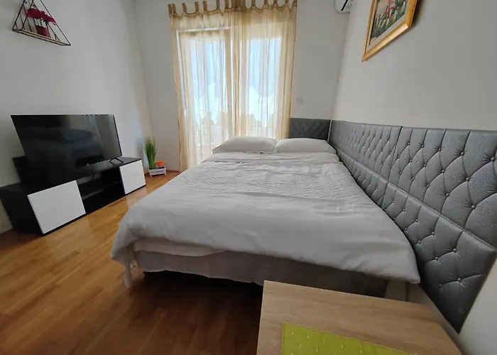 Ivano-free Parking - Self Check In Apartman *